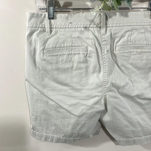 Talbots Girlfriend Chino Short Khaki 8P - Picture 5 of 14